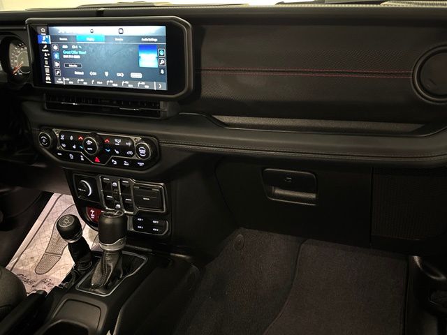 Used 2024 Jeep Wrangler SUV