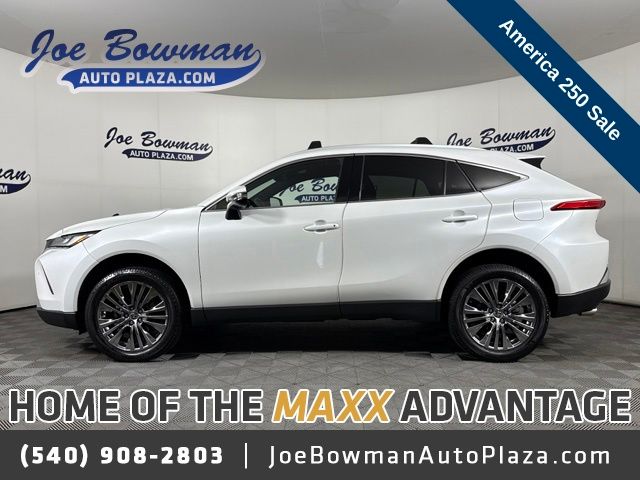 White (Wind Chill Pearl) 2023 Toyota Venza SUV / Crossover All-Wheel Drive Continuously Variable Transmission