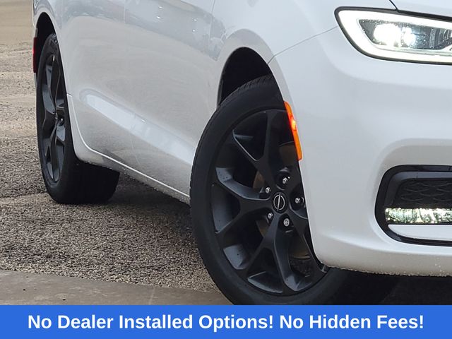 2026 Chrysler Pacifica Select - 8