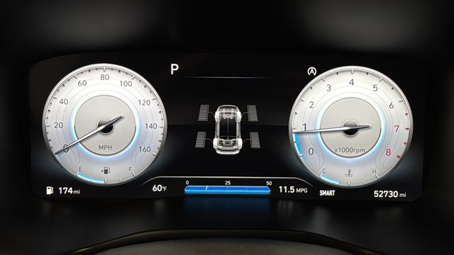Used 2022 Shimmering Silver Pearl Hyundai SEL image 17