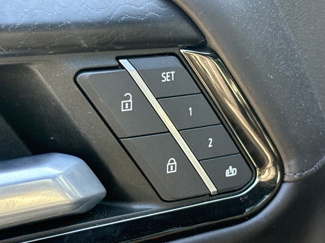 Used 2022 Black GMC AT4X image 21