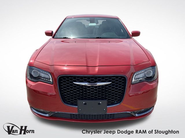 2017 Chrysler 300 S photo
