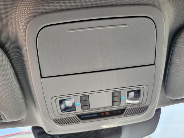 2023 Ford Explorer XLT photo