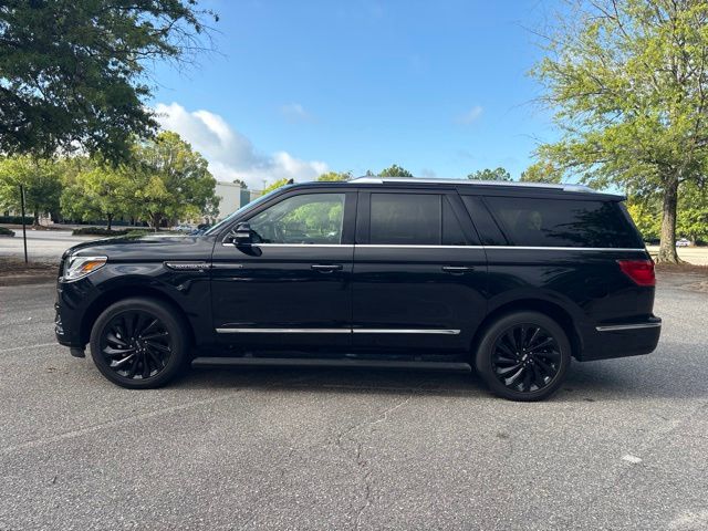 Used 2021 Black Lincoln Reserve image 3