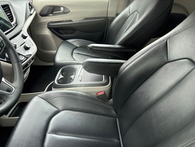 2024 Chrysler Pacifica Touring L Black at Matthews Motors of Wilmington