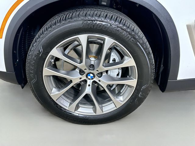 2024 BMW X5 xDrive40i 33