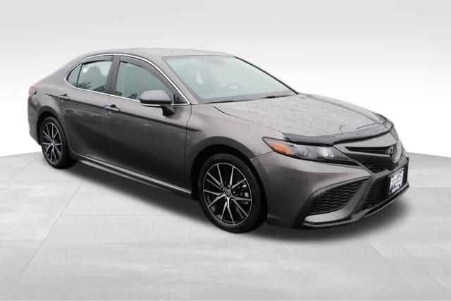 2024 Toyota Camry SE 18