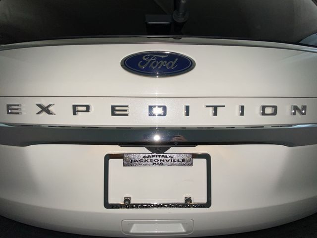 Used 2022 White Ford Limited image 28