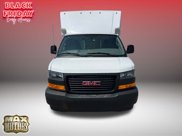 2022 GMC Savana 3500 Work Van 2