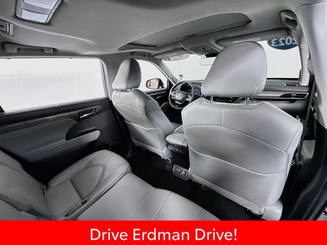 Used 2023 Toyota Highlander SUV