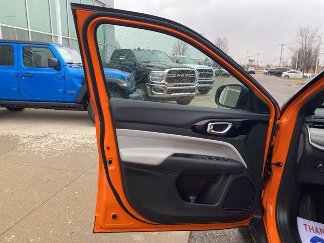 2026 Jeep Compass Limited - oose exterior view 9