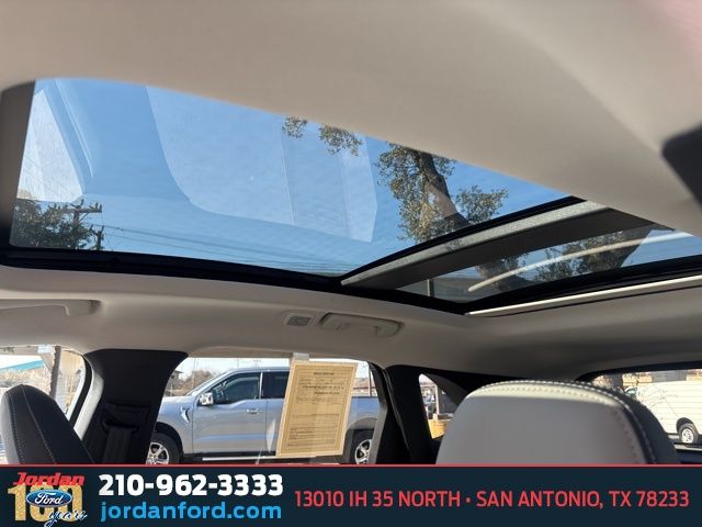 Used Car 2023 Ford Escape  Platinum For Sale Under $30,000 In San Antonio, Texas