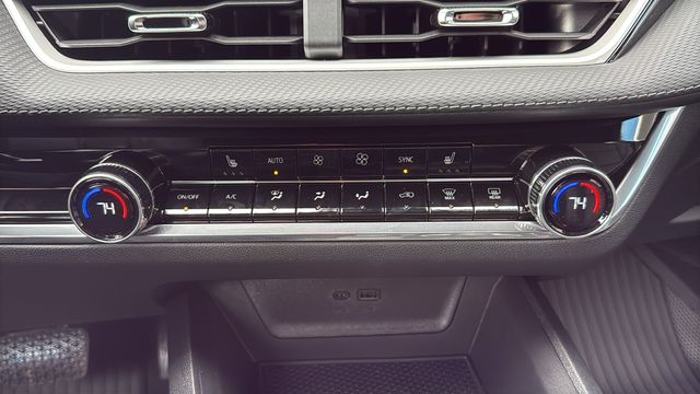 new 2026 Chevrolet Equinox car, priced at $36,215