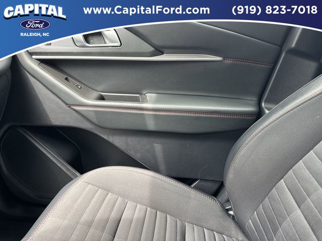 Used 2025 Gray Ford ST-Line image 28