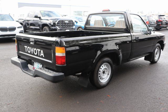 1995 Toyota Tacoma Standard 13