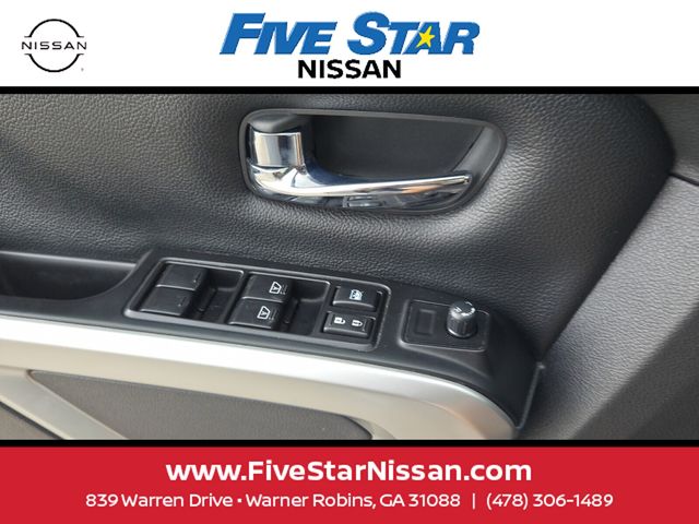 Gray (Gun Metallic) 2017 Nissan Titan Pickup Truck 6-Speed Automatic