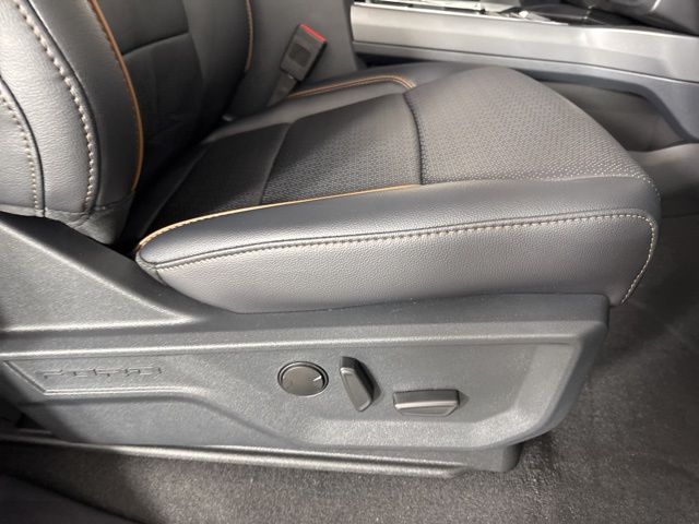 2025 Carbonized Gray Metallic Ford F-250SD Lariat 4X4 Truck