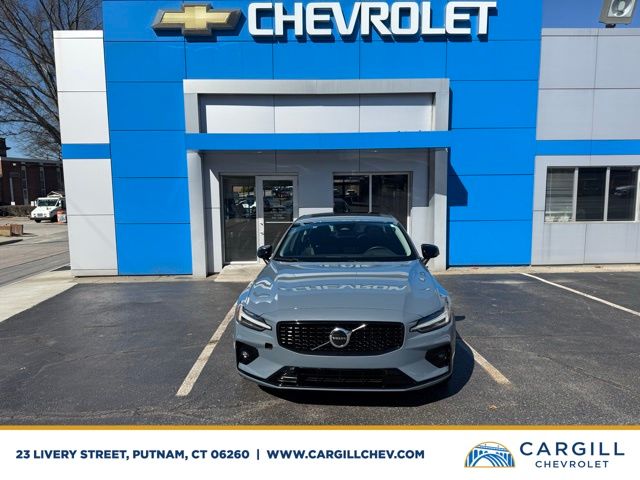 Gray 2024 Volvo S60 B5 Core Dark Theme AWD Sedan All-Wheel Drive Automatic