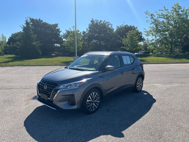 Gray (Gun Metallic) 2021 Nissan Kicks SV FWD SUV / Crossover Front-Wheel Drive Continuously Variable Transmission