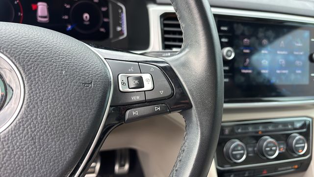 Used 2019 Black Volkswagen 3.6L V6 SEL R-Line image 22