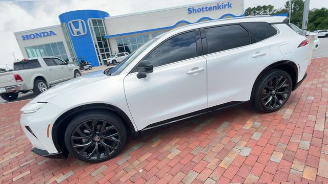 Used 2025 Toyota Crown Signia SUV