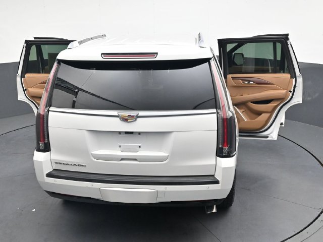 Used 2017 White Cadillac Platinum Edition image 38