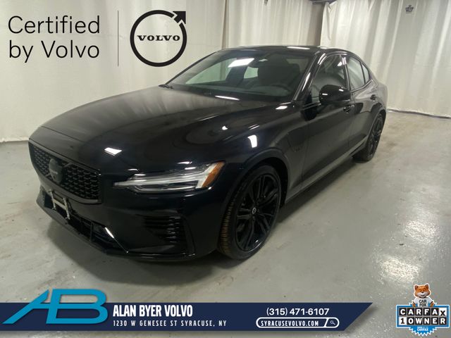 Onyx Black Metallic 2025 Volvo S60 Recharge T8 Ultra Black Edition eAWD Sedan All-Wheel Drive Automatic