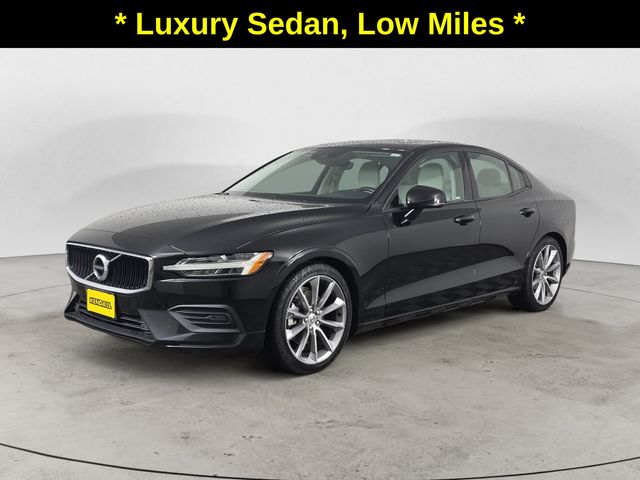 2019 Volvo S60 T5 Momentum FWD