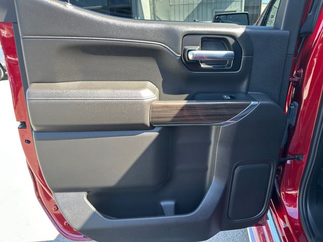 Used 2022 Red Chevrolet RST image 30