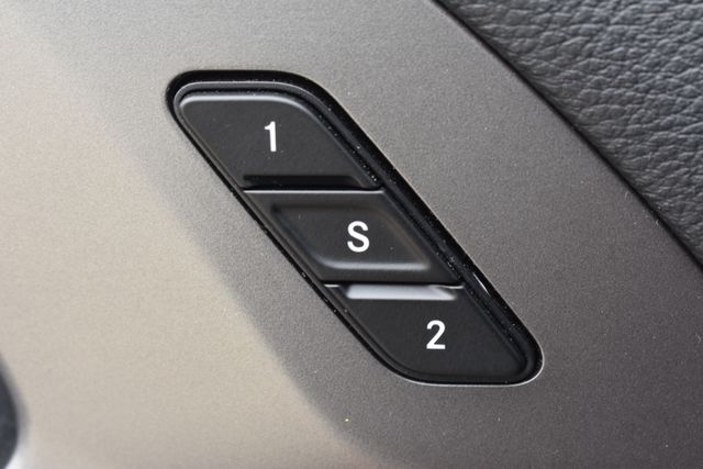 Used 2025 Chrysler Pacifica Van