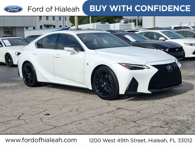 2023 Lexus IS Blanco (Ultra White) Sedán Tracción trasera 8 velocidades Automática