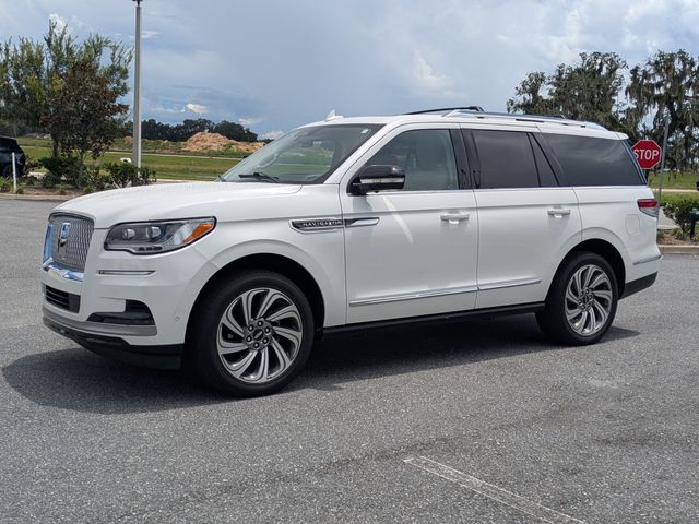 White Metallic 2023 Lincoln Navigator SUV / Crossover Four-Wheel Drive Automatic