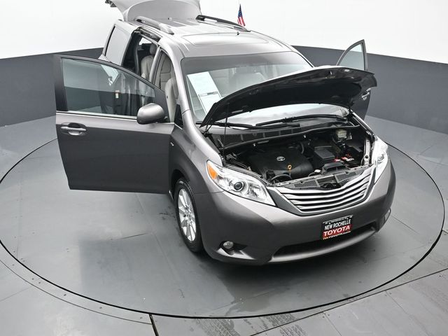 2017 Toyota Sienna XLE 55