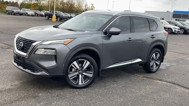 2022 Nissan Rogue SL 4