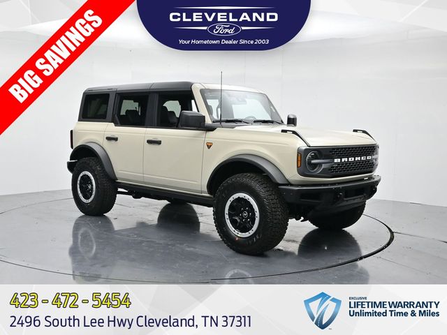 Desert Sand 2025 Ford Bronco SUV / Crossover Four-Wheel Drive Automatic