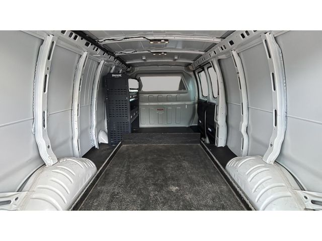 Used 2022 White Chevrolet Work Van image 38