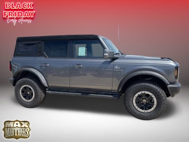 2024 Ford Bronco Outer Banks 3