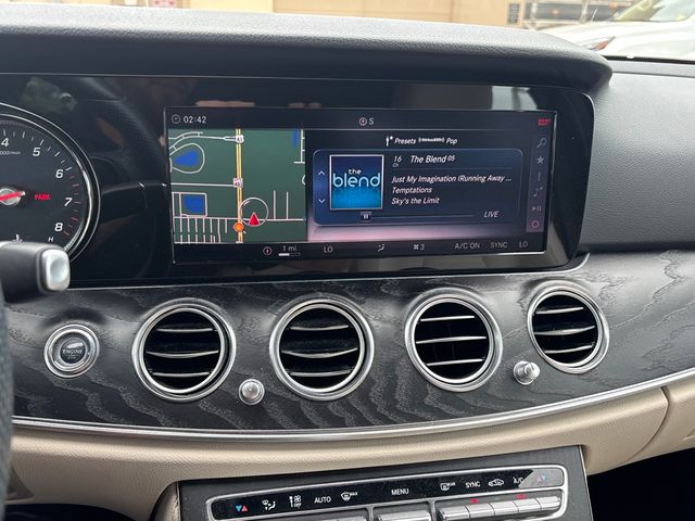 Used 2018  Mercedes-Benz E 300 image 20