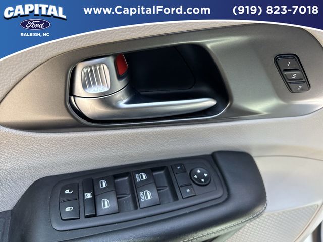 Used 2024 White Chrysler Touring L image 20