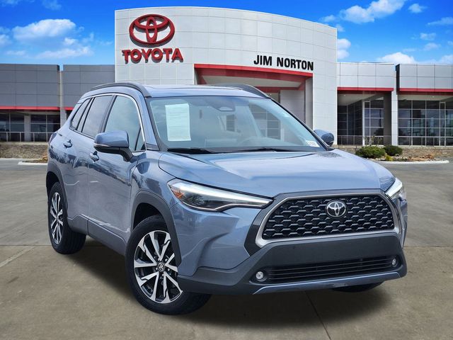 2023 Toyota Corolla Cross XLE's photo