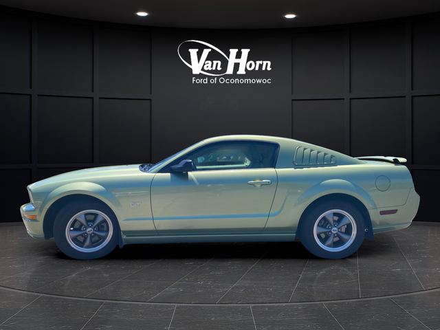 Used 2006 Legend Lime Clearcoat Metallic Ford GT Deluxe image 4