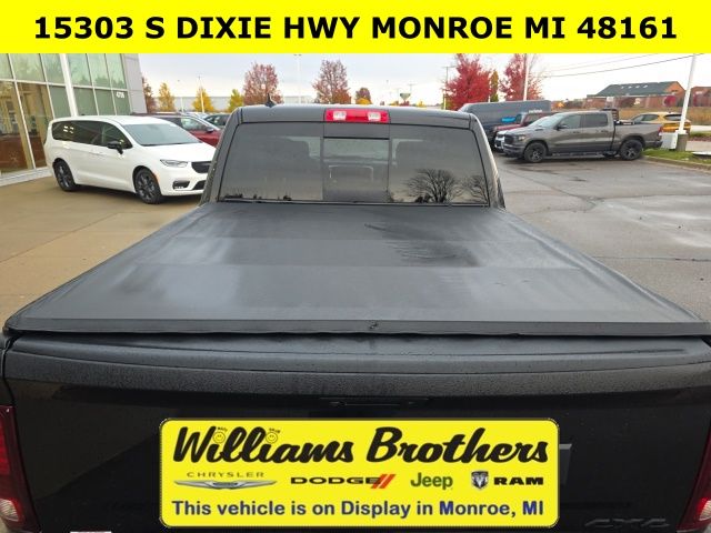 2017 Ram 1500 Night - Brilliant Black Crystal Pearlcoat exterior view 7