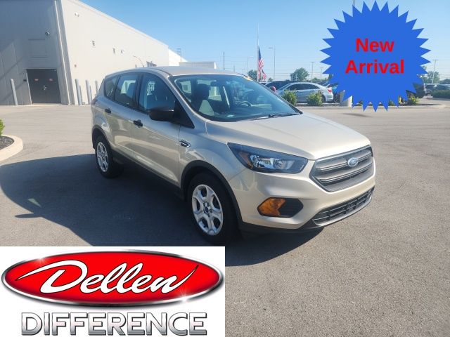 White Gold Metallic 2018 Ford Escape SUV / Crossover Front-Wheel Drive 6-Speed Automatic