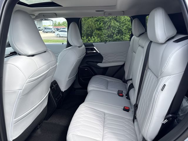 New 2025 Gray Mitsubishi SEL image 22