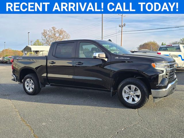 Black 2025 Chevrolet Silverado 1500 LT Crew Cab 4WD Pickup Truck Four-Wheel Drive Automatic