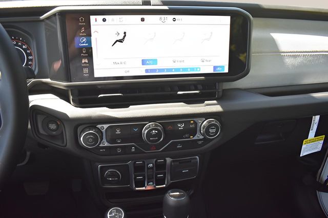 New Car 2025 Jeep Gladiator  Sport S For Sale Under $40,000 In Austin, Texas