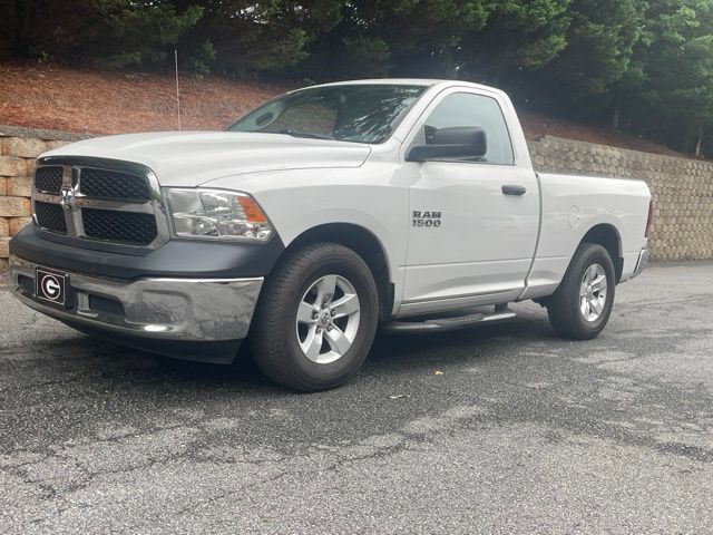 Bright White Clearcoat 2018 RAM 1500 Pickup Truck 4X2 8-Speed Automatic