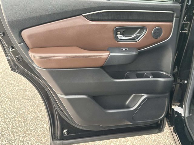 Used 2025 Honda Pilot SUV