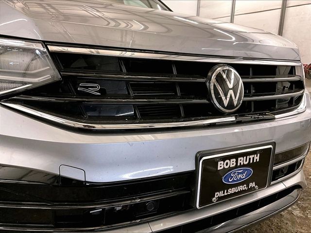 2023 Volkswagen Tiguan 2.0T SE R-Line Black Silver at Spitzer Acura