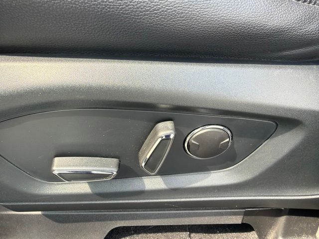 Used 2020 White Ford Limited image 14